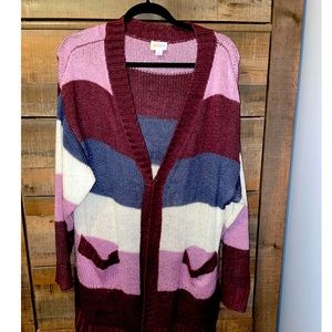 Med Lularoe Lucille sweater